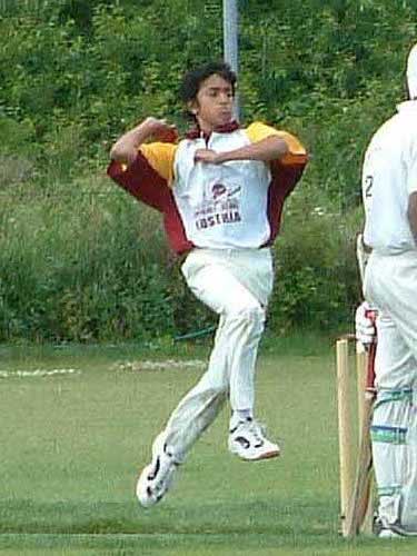 Coming into bowl for Austria CC Wien...